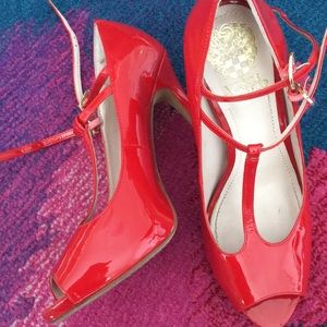 Vicen Camuto red pattern leather pumps 7